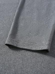 Manfinity Homme Áo thun nam cổ lọ tay dài màu trơn tối giản, trang phục thường ngày, áo thun nam tay dài màu xám, cổ lọ, mùa thu - Màu xám đen - Xem 5