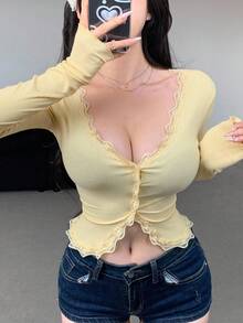 DAZY 女士春夏蕾丝拼接 V 领长袖修身 T 恤外出上衣，秋季女装 - 黃色 - 查看 7