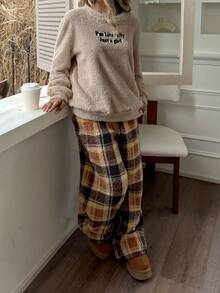 SHEIN 少女睡衣套装、圆领刺绣运动衫和格子宽松羊毛裤、家居服和运动服 - 彩色 - 查看 2