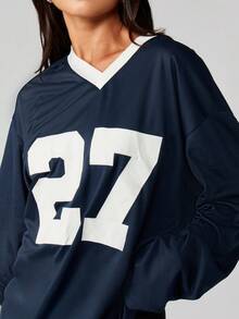 MISSGUIDED Oversized Navy Long Sleeve T-Shirt With White V-Neck And Number Print