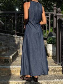 DAZY 女式夏季挂脖长款休闲牛仔连衣裙，度假风格 - 深色水洗藍 - 查看 4
