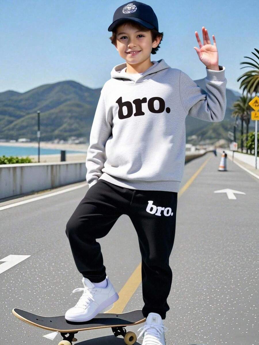 SHEIN 2 件套返校男孩休闲时尚创意透气简约兄弟字母图案印花连帽运动衫和运动裤套装,个性化上衣秋季服装 - 彩色 - 查看 1