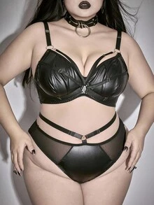 ROMWE Plus Size Gothic Metal Ring Bralette & Panty Set - Black - View 1