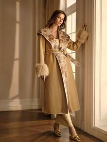 MOTF PREMIUM 卡其色花卉印花拼布仿皮草饰边大衣 - 卡其色 - 查看 5