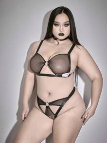 ROMWE Plus Size Gothic Mesh Bra And Panty Lingerie Set - Black - View 5