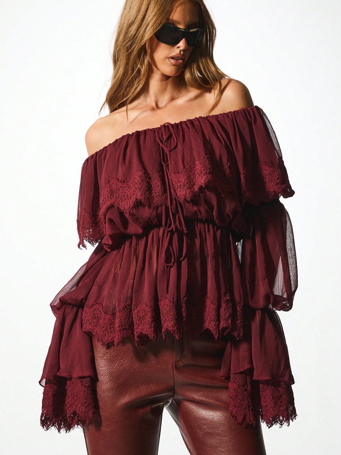 KIZN Blusa de gasa con hombros descubiertos y ribete de encaje