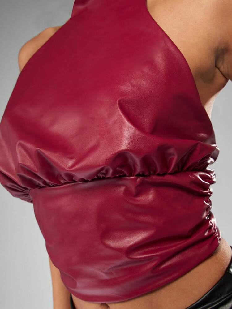 MISSGUIDED Ruched Wine Red Leather Look Halter Neck Top Sleeveless Backless Evening Party Club Fashion Crop Top With Cinched Waist Pleated Detail Fall Winter Christmas