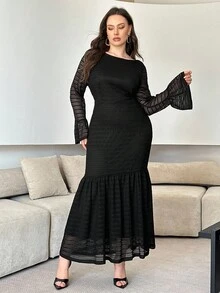 Modelyn Plus Size Women Elegant Waist Cinched Fishtail Hem Dress, Minimalist & Flattering