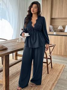 Weeklong Conjunto de 2 piezas de camisa y pantalones de talla grande con parches de encaje de unicolor - Azul Marino - Ver 5