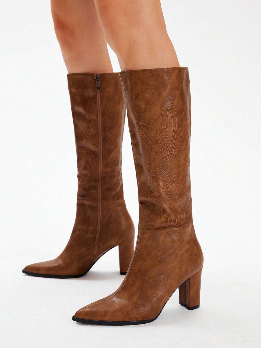 Styleloop Giày bốt cao gót mũi nhọn bằng da lộn co giãn, đế mềm chống trượt, gót thon, cao đến bắp chân, dành cho nữ vào mùa thu/đông - màu nâu - Xem 1