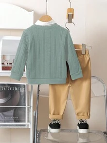 2 件套男童服装，上衣：纹理海军蓝针织毛衣，左胸饰有红色刺绣图案，下装：卡其色裤子，适合通勤、上学、日常休闲穿着、春夏季、返校季 - 彩色 - 查看 2