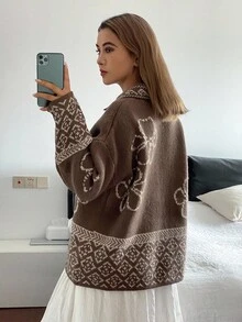 Livesso 女士宽松休闲度假时尚花卉几何图案高领针织毛衣，适合秋冬季 - 棕色 - 查看 6