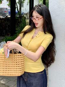 DAZY 春夏奶油黃彩虹彩色鈕扣裝飾修身短袖女款T恤 - 黃色 - 查看 4