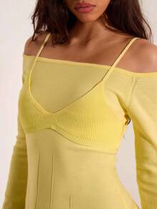 Opulessa Vestido de punto maxi de unicolor elegante con hombros descubiertos, tirantes finos y cola de pez para mujer en otoño/invierno - Amarillo - Ver 4