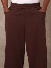 Bộ đồ thể thao SUMWON gồm áo nỉ dáng rộng và quần jogger ống rộng, màu trơn. - Rỉ Nâu - Xem 6