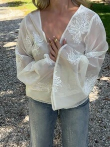 Jeta Ari 女式花卉提花宽松时尚喇叭袖衬衫 - 杏色 - 查看 3