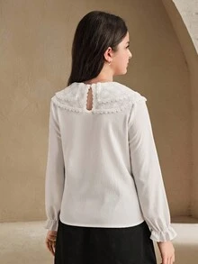 SHEIN Blusa casual de manga larga con bordado floral elegante y ribete de encaje para niñas, para primavera/otoño - Blanco - Ver 2