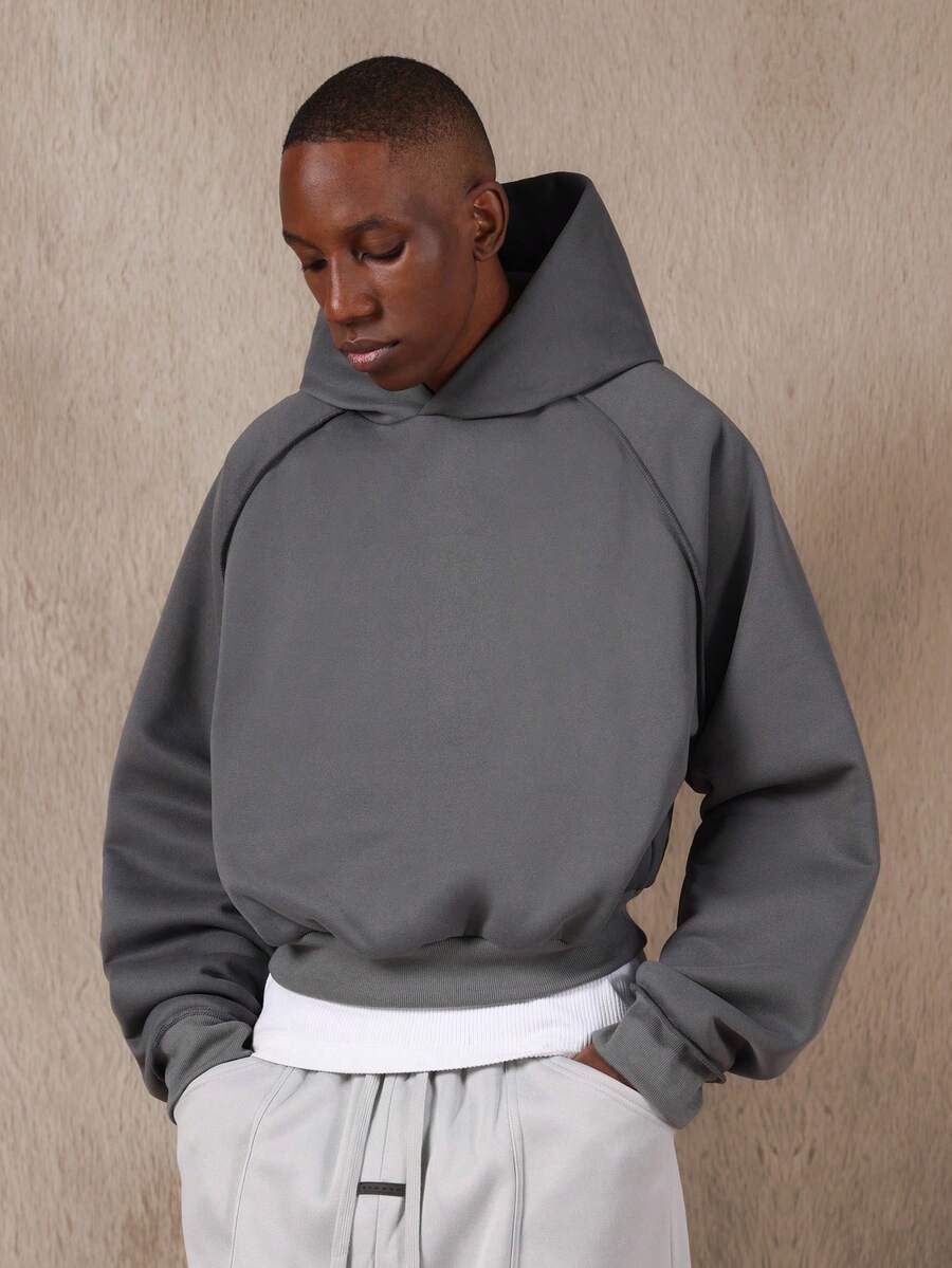 Áo Hoodie SUMWON vai rớt với đường may lộ ra ngoài và kiểu dáng ngắn, trơn. - Màu xám đen - Xem 1