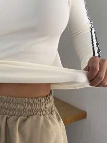 DAZY 女士休闲加厚撞色条纹字母印花T恤，带保暖内衬，秋冬长袖女式上衣，保暖内衬 - 米色 - 查看 3