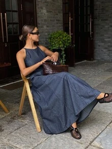 DAZY 女式夏季挂脖长款休闲牛仔连衣裙，度假风格 - 深色水洗藍 - 查看 2