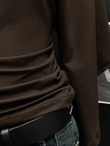 EgrlEra 女式纯色褶皱露肩收腰复古性感T恤 - 咖啡棕 - 查看 5