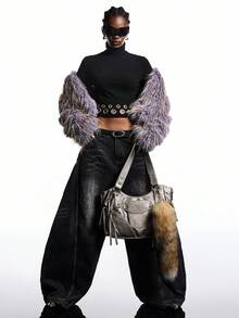 LYSMO 2025新款极简秋冬女装修身高领短款长袖上衣，饰以醒目的金属镂空下摆，前卫都市酷炫风格，吸睛单品，修身显瘦，派对吸睛利器，性感女神范儿，前卫设计，引领时尚潮流，黑色上衣 - 黑色 - 查看 8