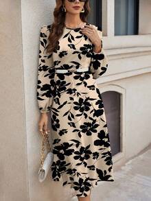 SHEIN Clasi Đầm ôm dáng cổ tròn tay dài in hoa màu đen họa tiết quả mơ dành cho nữ, phù hợp cho mùa thu/đông - Nhiều màu - Xem 6