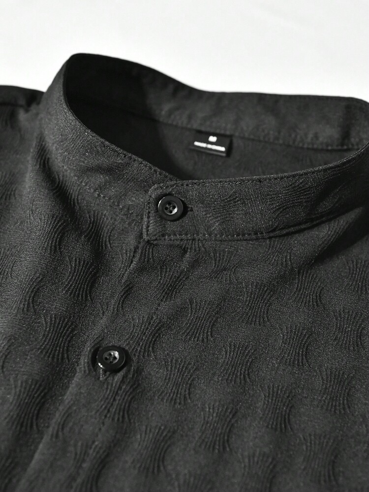 Manfinity Homme 男士纯色缺口领短袖衬衫和口袋短裤套装 - 黑色 - 查看 6