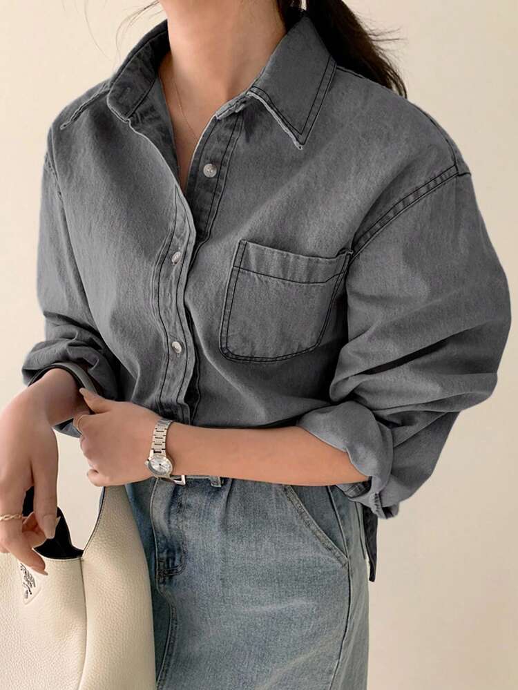 Light Wash Denim Shirt With Turndown Collar And Pockets, Loose Fit Long Sleeve, Spring/Summer/Autumn