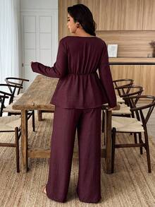 Breezaya Bộ 2 áo tay dài và quần dài cổ vuông viền bèo nhún họa tiết hoa cỡ lớn dành cho nữ - Màu Đỏ Sâu - Xem 2