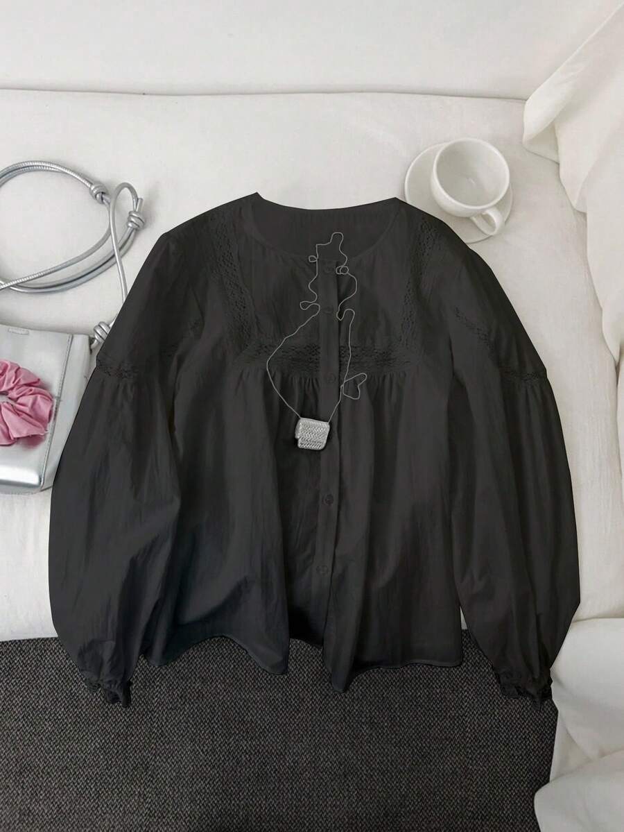 SHEIN Blusa blanca de manga larga con adorno de encaje para mujer, elegante y casual para vacaciones - Negro - Ver 1