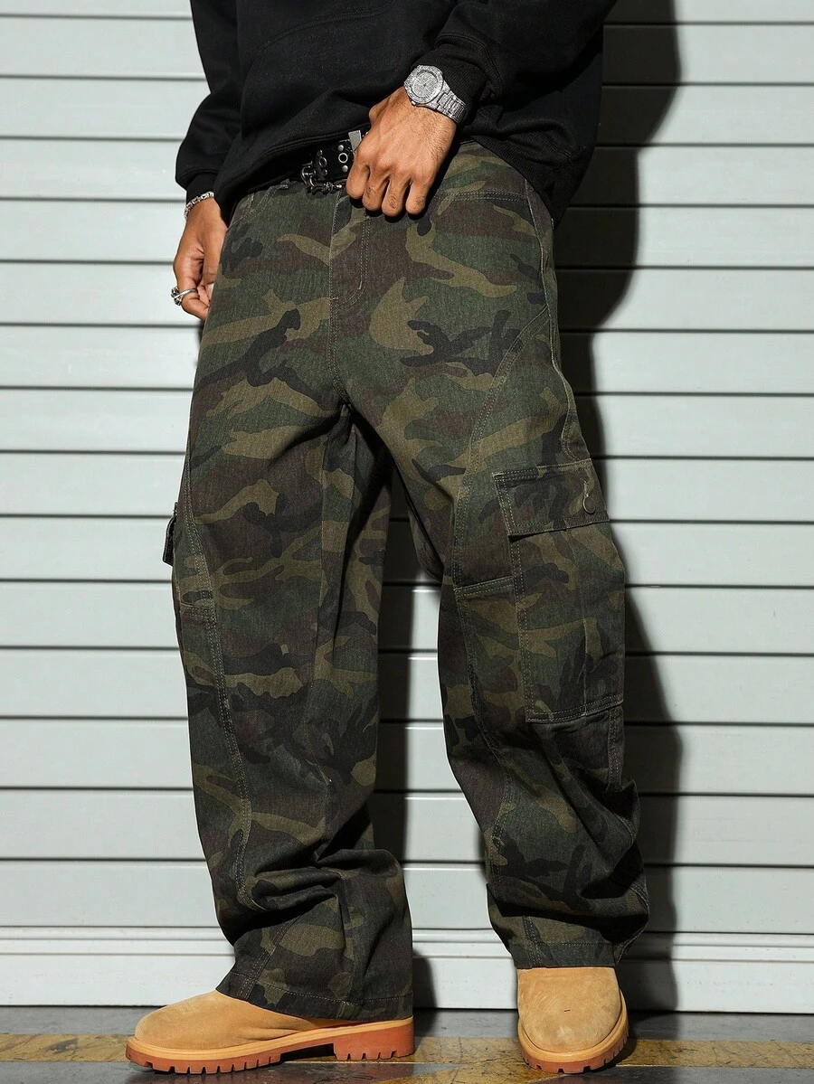 Manfinity EMRG 男士休闲宽松多口袋做旧迷彩阔腿牛仔裤 - 軍綠色 - 查看 1