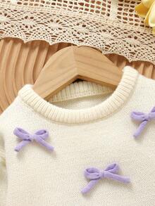 SHEIN Vintaside Kids 2件套女宝宝毛衣套装，紫色圆领3D蝴蝶结上衣+咖啡色喇叭裤，甜美时尚 - 紫色 - 查看 3