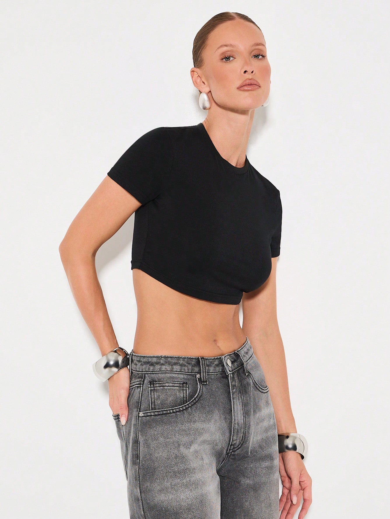 KIZN Fitted Crop Top With Short Sleeves