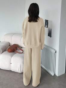 DAZY 女士休闲纯色翻领宽松毛衣和阔腿裤两件套，秋季 - 米色 - 查看 2