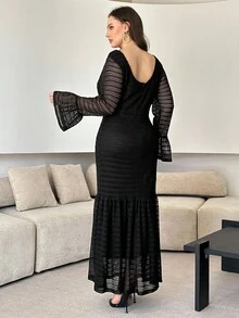 Modelyn Plus Size Women Elegant Waist Cinched Fishtail Hem Dress, Minimalist & Flattering