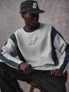 STYNVO Men's Autumn Musical Note Print Round Neck Long Sleeve Contrast Color Casual Pullover Sweatshirt - Grey - View 1