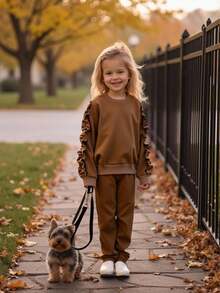 SHEIN Young Girls Cute Solid Color Frill Trim Long Sleeve Sweatshirt And Sweatpants Set, Suitable For Autumn/Winter Gatherings, Birthday Parties, Back To School And Daily Casual Occasions Girls Brown Outfit Girls Brown Set Girls Comfy Set Young Girl Brown Outfit Young Girl Brown Sweatsuit Young Girl Brown Set Girls Fall Sets - Khaki - View 8