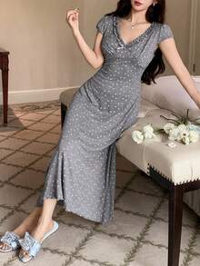 DAZY Váy ngủ dài ôm sát, viền bèo nhún họa tiết hoa nhỏ xinh dành cho nữ - Xám - Xem 5