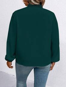 SHEIN Clasi Blouse élégante pour femmes grandes tailles, col V en dentelle contrastée, manches lanternes