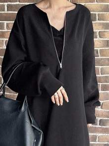 FRIFUL 女式黑色纯色落肩长袖、袖口褶皱、圆领、金属拉链领口、喇叭下摆宽松休闲连衣裙，秋季