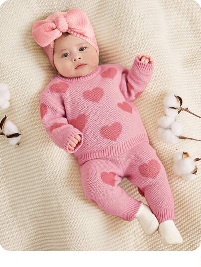 SHEIN 新生女婴可爱百搭针织粉色心形图案长袖毛衣和裤子套装，秋冬