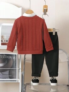 2 件套男童服装，上衣：纹理海军蓝针织毛衣，左胸饰有红色刺绣图案，下装：卡其色裤子，适合通勤、上学、休闲日常穿着、春夏季、返校季 - 彩色 - 查看 2