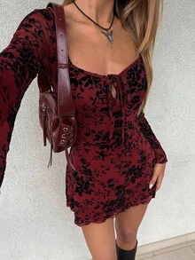EgrlEra 女式性感修身植绒网眼系带迷你连衣裙 - 酒紅色 - 查看 1