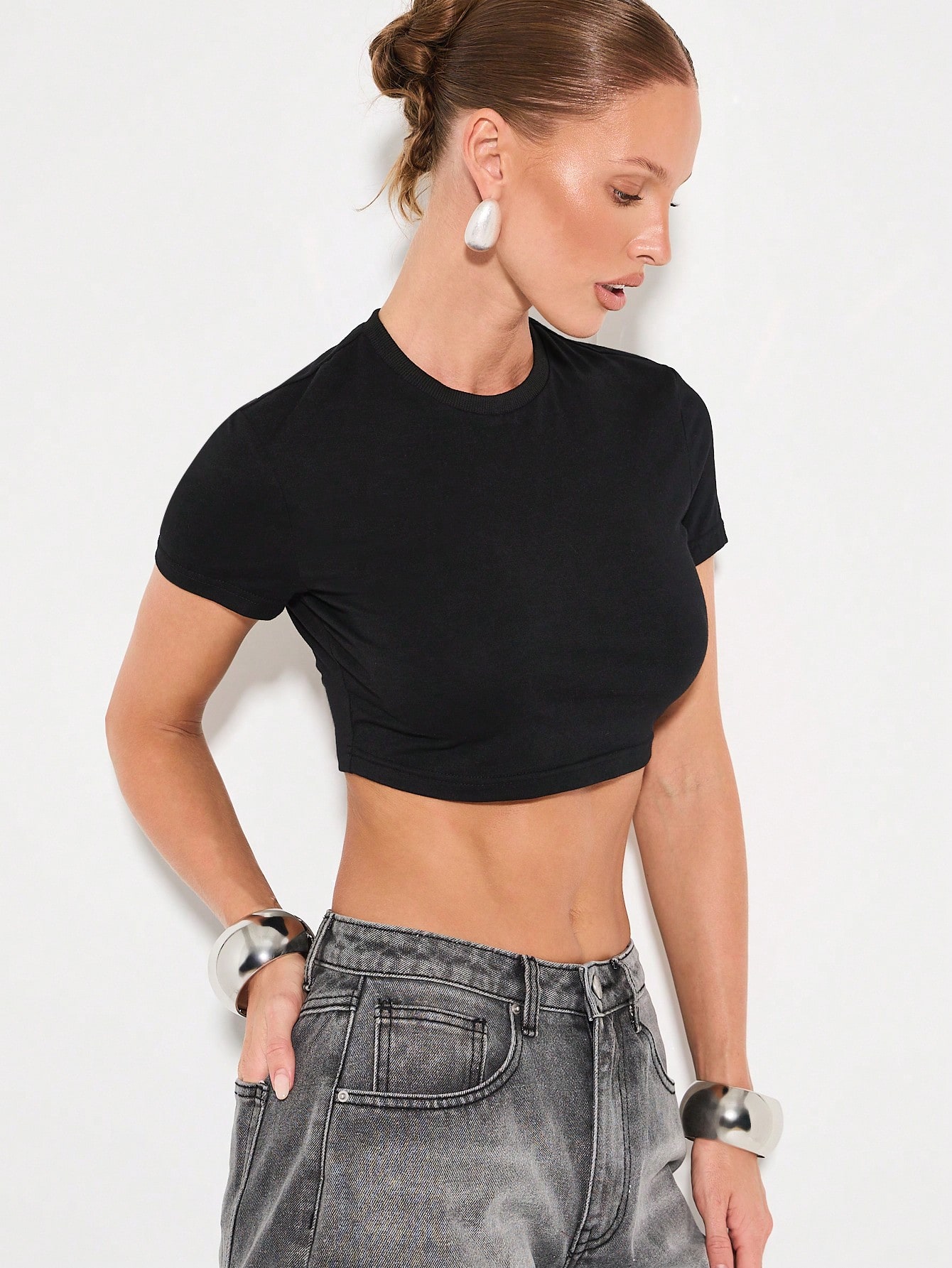 KIZN Fitted Crop Top With Short Sleeves