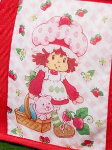 Strawberry Shortcake X SHEIN 1 Pc Cute Strawberry Printed RPET Thermal Insulated Lunch Bag,Keeps Food Warm Or Cold, Picnic Bag, Large Capacity, Can Hold Lunch Boxes And Drinks, Suitable For Picnics, Camping, Travel, Home Use, Suitable For Families, And Students,Strawberry,Gift Ideas, Summer / Spring , Vacation - Multicolor - View 4