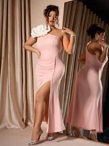 Allurite Robe longue rose pour femmes grandes tailles, épaule unique drapée avec fleurs 3D, fente haute, sexy et élégante, pour soirée - Rose bonbon - Voir 7