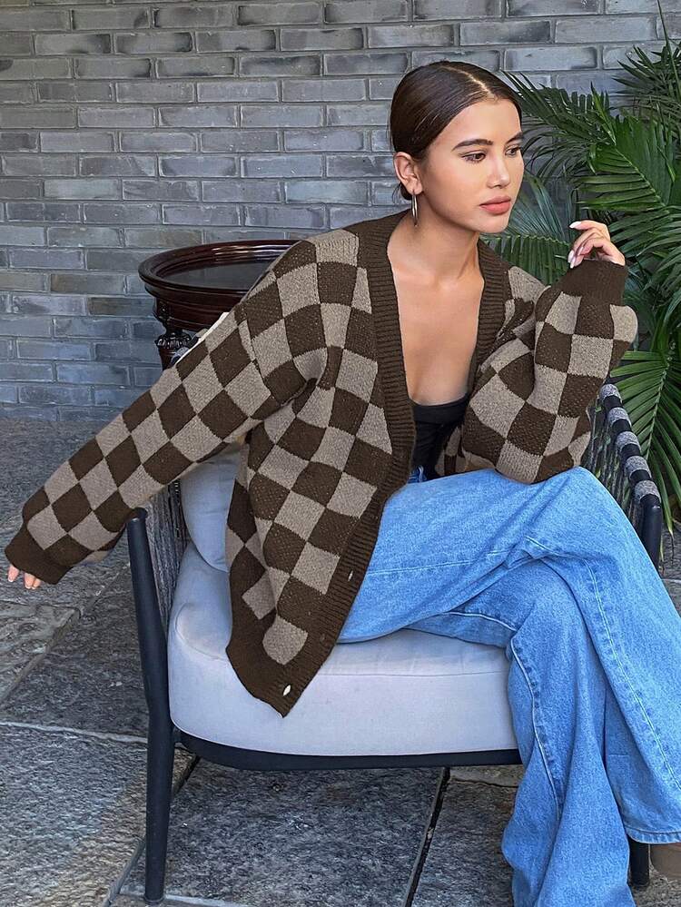 Livesso Áo len cardigan họa tiết bàn cờ dành cho nữ, áo dài tay, quần áo mùa thu kẻ caro - màu nâu - Xem 5