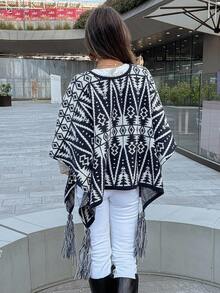 Vivie Lora Poncho de Suéter com Franjas e Estampa Geométrica Feminino, Outono/Inverno - Azul Marinho - Visão 5