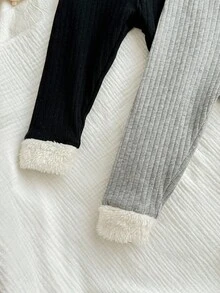 买一送一 2 件装 可爱宝宝女孩休闲简约带毛绒下摆装饰防条纹紧身裤 高性价比 多件装 适合生日派对、晚会、表演、婚礼、洗礼、开幕式 适合日常使用 适合秋冬季节 - 黑色 - 查看 5